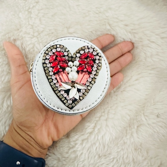 Topshop Sliver Heart Coin Purse - Picture 4 of 13